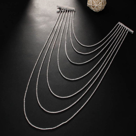 Rhinestone Multi-layer Barrettes Shining Hair Accessories $29.00 Dana Fashion Color: Gold Women's Accessories Product information: Treatment Process: Electroplating Color: silver, gold Applicable population: Female Material: Rhinestone Packing list: 1 * H