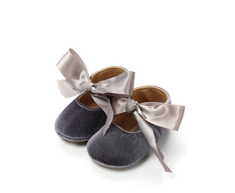 Ribbon Spring and Autumn Baby Princess Shoes Baby Shoes Soft Slip Toddler Shoes Baby Shoes $16.50 Dana Fashion Color: Gray Size: 11cm Baby & Mother US EUR UK AUS JPN KOR 7 23 6 6 140 140 7.5 23.5 6.5 6.5 143 143 8 24 7 7 146 146 8.5 24.5 7.5 7.5 152 152 9
