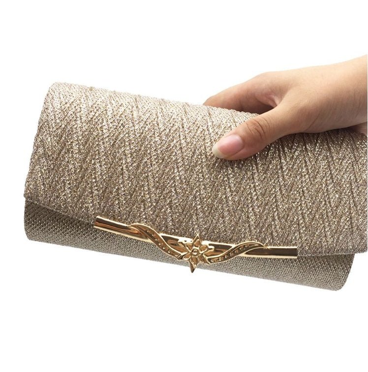 rls Wedding Clutches Handbag Chain Shoulder Bag Bolsas Mujer $31.01 Dana Fashion Color: Champagne Women's Bags Brand: Liang ying Type: Women evening bag Function: Phone/ Pockets/ Make up Weight : 200g Size: 20 cm x 10 cm x 6 cm/7.87 x 3.93 x 2.36inch Chai