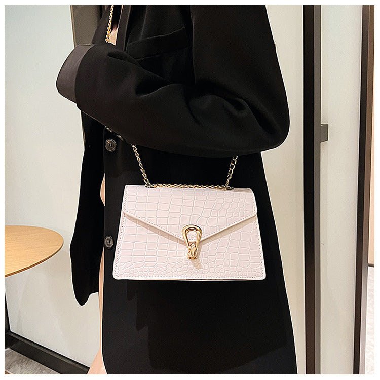 Rose Red Crocodile Pattern Women's Chain Bag $24.66 Dana Fashion Color: Black Women's Bags Product information: Lining texture: synthetic leather Applicable scenario: Daily configuration Color: white, black, green, Rose red, gray, dark brown, blue Outer b