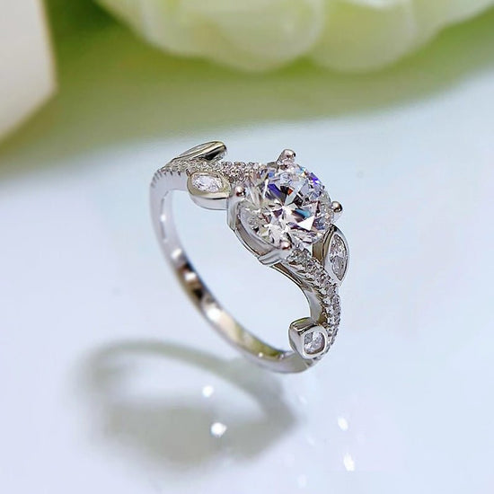 S925 Silver Classic 1 Karat Ring $69.50 Dana Fashion Color: White Size: No 5 Women's Accessories Product information: Treatment Process: Diamond Color: White Size: No. 5, No. 6, No. 7, No. 8, No. 9 Style: Women's Material: Silver Shape: Geometric Popular