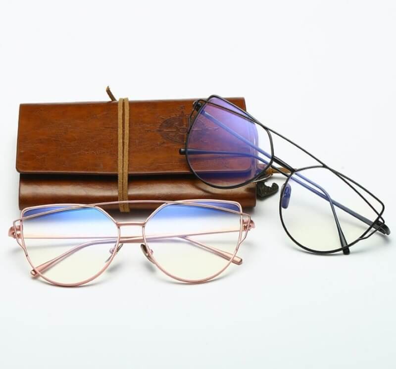 Saya Girls Sunglasses Glasses Women $44.26 Dana Fashion Color: Black Women's shoes Product information: Lens material: resin Frame Material: Plate Glasses structure: full frame Style: individual Color: gold frame, black, brown Packing list: Glasses*1