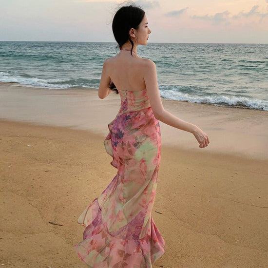 Seaside Holiday Dress Backless Halter Floral $65.50 Dana Fashion Color: Picture Color Size: L Women's clothing Product information: Pattern: Flowers Skirt type: flounced skirt Color: Picture color Waist type: high waist Size: S,M,L Style type: private clo