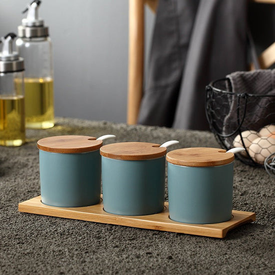 Seasoning Jar Seasoning Bottle Salt Monosodium Glutamate Seasoning Box Set Household $37.90 Dana Fashion Color: Straight green Dana's Kitchen Product information: Whether to import: No Material: Ceramic Types of seasonings that can be loaded: viscous seas