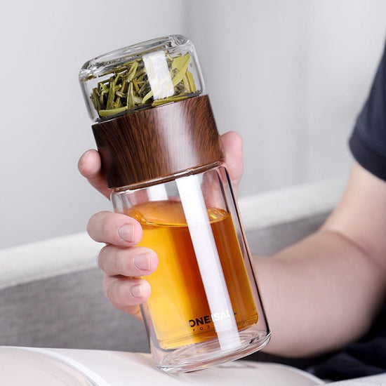Separated Tea Cup For Tea $29.50 Dana Fashion Color: Steel color capacity: 420ml Dana's Kitchen Product information: Product Category: Tea Cup Material: high borosilicate Function: sealed and leak-proof Structure: Double Cup accessories: with lid Color: w