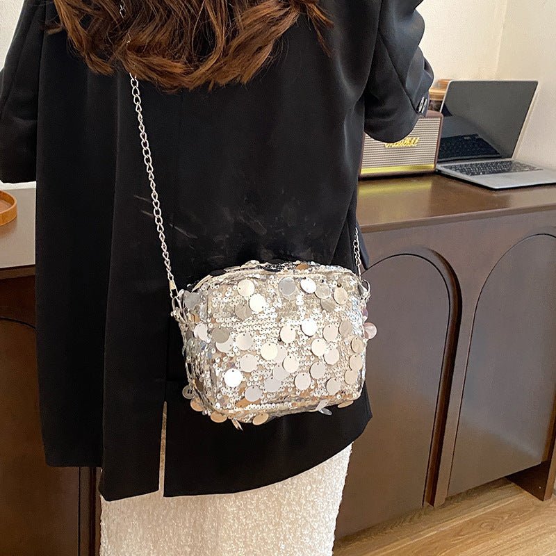 Sequin Women Large Capacity Chain One-shoulder Crossbody Bag $20.72 Dana Fashion Color: Black Women's Bags Product information: Lining texture: Polyester Color: silver, black, purple Hardness: medium and soft Material: Nylon Suitcase shape: Horizontal Squ
