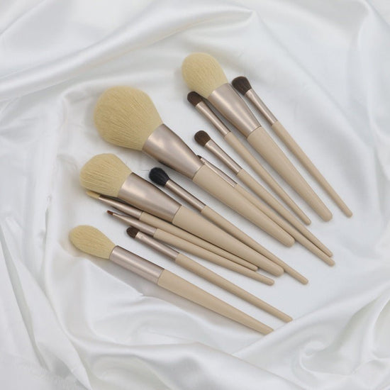 Set Of 12 Makeup Brushes $24.99 Dana Fashion Color: Morandi makeup Product information: Product Category: Makeup Brush Number of brushes: 12 Brush material: horsehair/wool Brush type: PU Brush handle material: wooden handle Brush handle specifications: lo