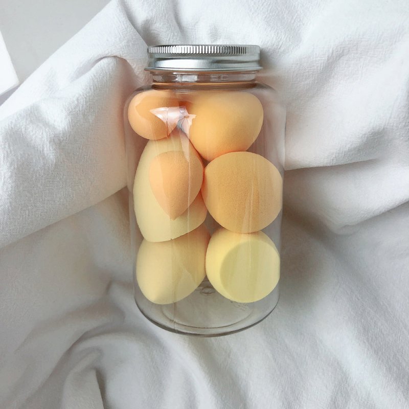 Set of 7 Beauty and Eggs $29.00 Dana Fashion Color: Yellow makeup Features: 1. Wet and dry, the volume becomes larger after soaking in water, which can reduce the situation of edible powder. 2. There are obvious pores on the surface of the imported sponge