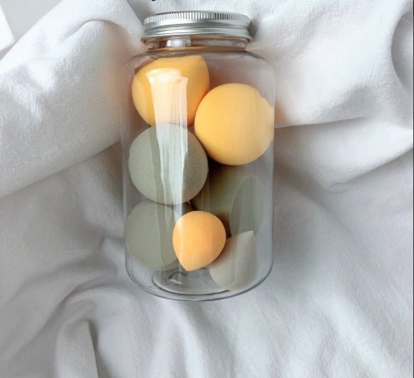 Set of 7 Beauty and Eggs $29.00 Dana Fashion Color: Yellow Grey makeup Features: 1. Wet and dry, the volume becomes larger after soaking in water, which can reduce the situation of edible powder. 2. There are obvious pores on the surface of the imported s