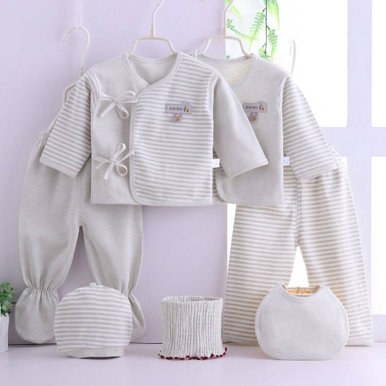 Seven-piece Baby Clothes Color Cotton Newborn Underwear $29.50 Dana Fashion Color: Blue Size: 59cm Baby Clothing Specification: [Name]: Seven-piece newborn gift box [Color]: as shown in the picture 【Packaging: Individually packed [Weight]: 1 hand weighs a