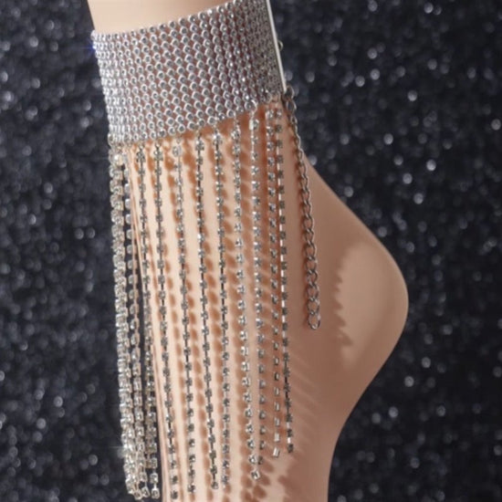 Sexy Affordable Luxury Fashion Full Inlaid Tassel Shiny Rhinestone Anklet Multi-layer $17.99 Dana Fashion Color: Silver Pairs Women's Accessories Product information: Type: Anklet Color: gold pairs, silver pairs Inlay material: alloy inlay artificial gems