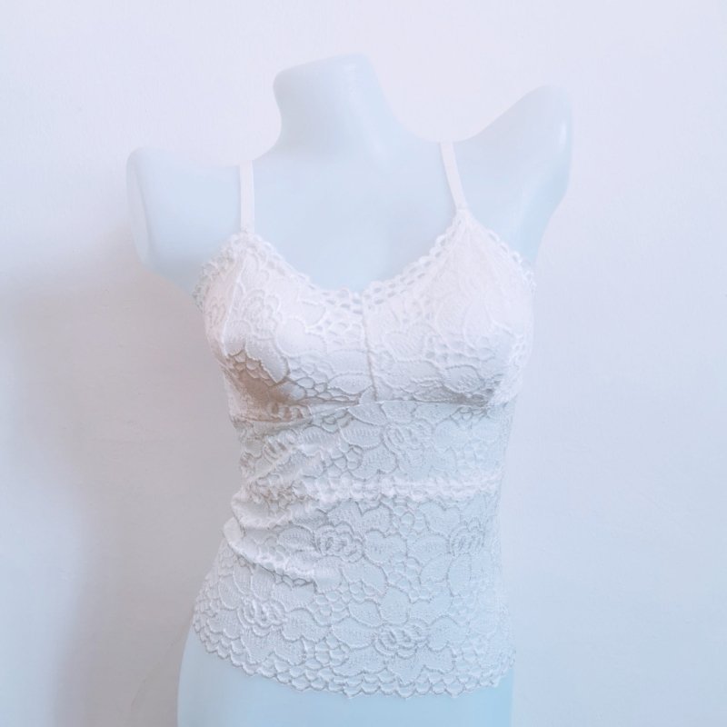 Sexy lace tube top underwear women $31.99 Dana Fashion Color: Black Size: One size Women's clothing Fabric name: Spandex/Lycra Main fabric composition: nylon/nylon Main fabric ingredient content: 89 (%) Product Category: Wrapped Chest/Tube Function: beaut
