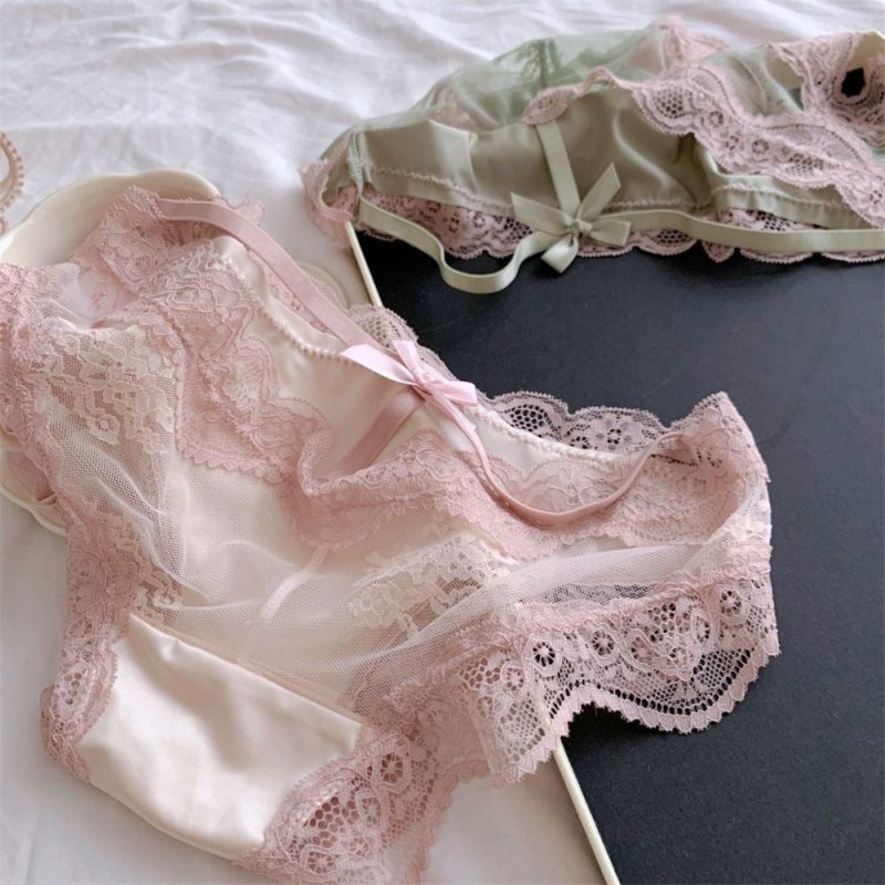 Sexy Lace Underwear Women Girl Student Underwear Pure Cotton Crotch Briefs $14.40 Dana Fashion Color: Black Size: Average Size Women's clothing Product information: Pattern: solid color Weaving: knitting Fabric name: lace Color: black, white, green, pink