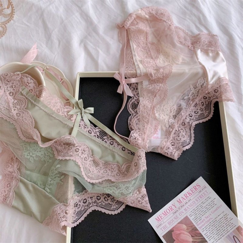 Sexy Lace Underwear Women Girl Student Underwear Pure Cotton Crotch Briefs $14.40 Dana Fashion Color: Black Size: Average Size Women's clothing Product information: Pattern: solid color Weaving: knitting Fabric name: lace Color: black, white, green, pink