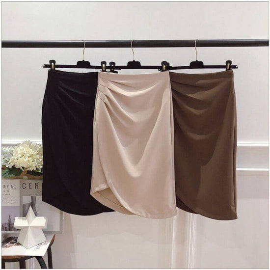 Sexy Pleated High Waist Look Taller Slimming Sheath Skirt $33.50 Dana Fashion Color: Apricot Size: 2XL Women's clothing Product information: Skirt type: hip skirt Color: white, black, khaki, apricot Main fabric composition: Polyester (polyester fiber) Siz