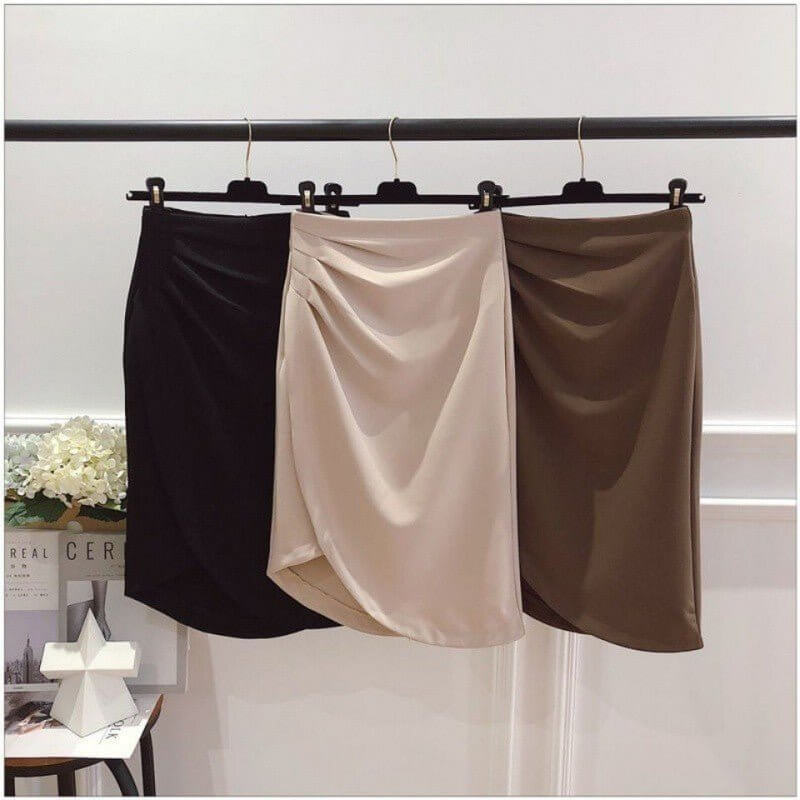 Sexy Pleated High Waist Look Taller Slimming Sheath Skirt $33.50 Dana Fashion Color: Apricot Size: 2XL Women's clothing Product information: Skirt type: hip skirt Color: white, black, khaki, apricot Main fabric composition: Polyester (polyester fiber) Siz
