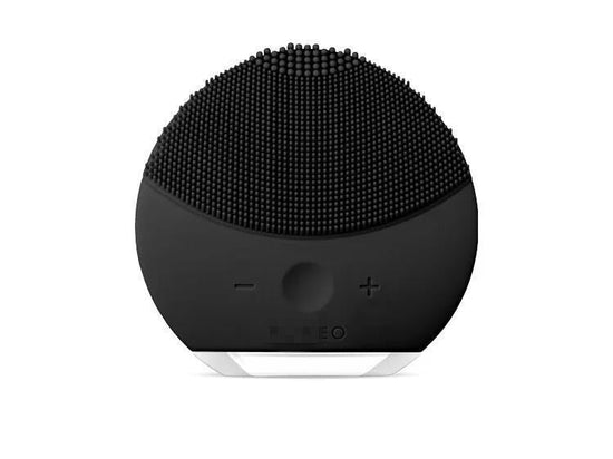 silicon gel cleanser $35.00 Dana Fashion Color: Black Beauty Tools Funtion： 1. New Sonic Cleansing Technology uses thousands of pulsations per minute for a deep and thorough facial cleansing. 2. FDA Grade silicone facial cleansing brush allows to thorough