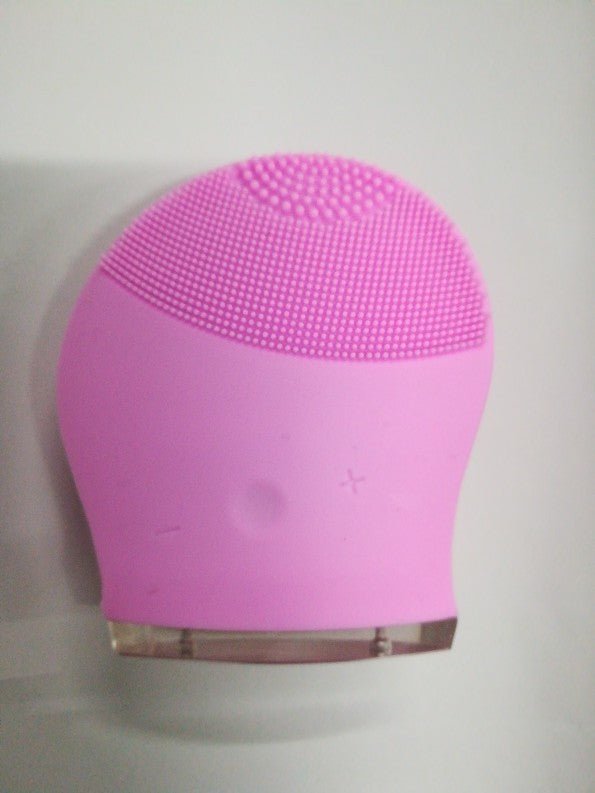 silicon gel cleanser $35.00 Dana Fashion Color: Pink Beauty Tools Funtion： 1. New Sonic Cleansing Technology uses thousands of pulsations per minute for a deep and thorough facial cleansing. 2. FDA Grade silicone facial cleansing brush allows to thoroughl
