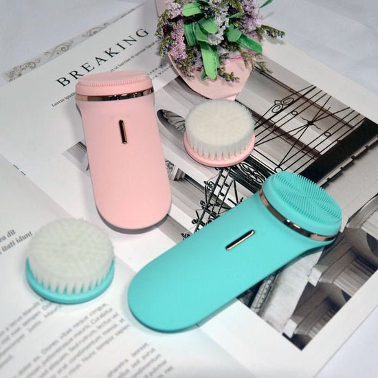 Silicone Electric face Cleaner $82.45 Dana Fashion Color: Green Beauty Tools Charging voltage: DC 5.0V Working voltage: DC 3.7V Battery capacity: 300mAh Charging time: 1.0H Vibration frequency: 6500RPM Working power: 500mW Product size: 132*50*38MM