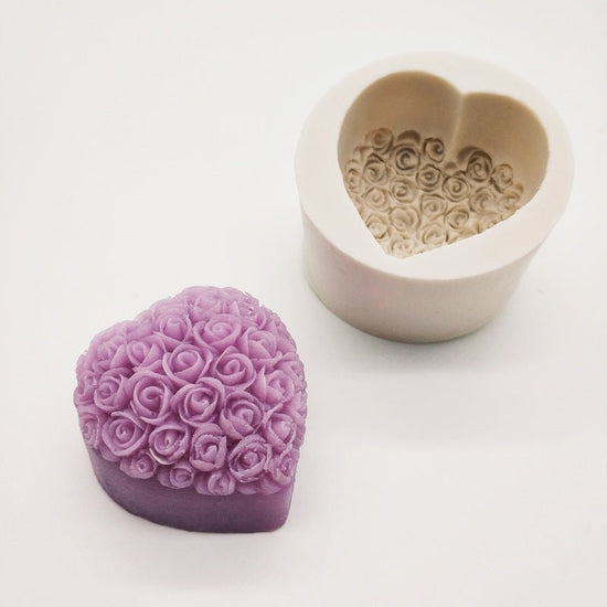 Silicone mould for rose mousse cake $9.85 Dana Fashion Color: SQY35 Dana's Kitchen Product category: Cake molds Shape: Heart Weight: 60 g Size: 55 * 38 mm Material: food grade silicone Product Features: 1. Silicone is mainly composed of Silicone, a kind o
