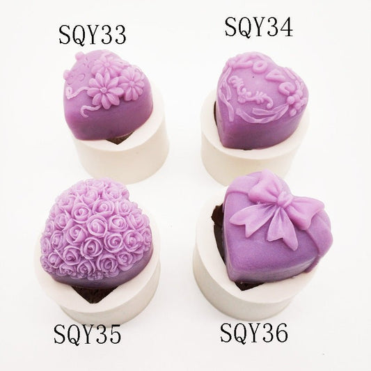 Silicone mould for rose mousse cake $9.85 Dana Fashion Color: SQY33 Dana's Kitchen Product category: Cake molds Shape: Heart Weight: 60 g Size: 55 * 38 mm Material: food grade silicone Product Features: 1. Silicone is mainly composed of Silicone, a kind o