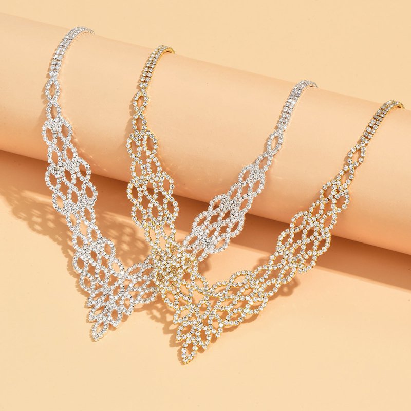 Silver Crystal Stone Gold And Silver Color Necklace Suit $38.19 Dana Fashion Color: 905 Gold Women's Accessories Product information: Pattern: XINGX/Sun and Moon/cloud/Universe Treatment Process: Electroplating Color: 905 Gold, 905 Silver Applicable popul