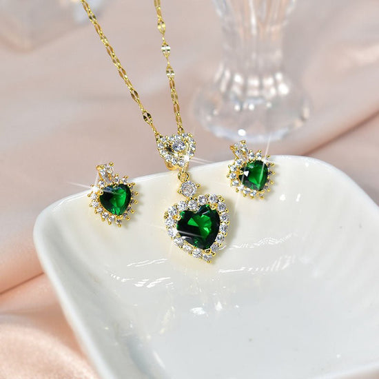Simple Elegant Necklace Beccarite Inlaid Titanium Steel Clavicle Chain $19.00 Dana Fashion Color: Ear Studs Women's Accessories Product information: Treatment Process: Diamond Color: heart-shaped stud earrings green zirconium s1, heart-shaped necklace gre