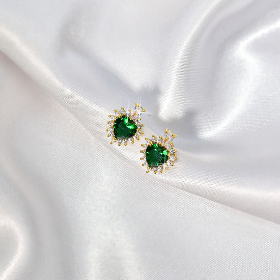Simple Elegant Necklace Beccarite Inlaid Titanium Steel Clavicle Chain $19.00 Dana Fashion Color: Ear Studs Women's Accessories Product information: Treatment Process: Diamond Color: heart-shaped stud earrings green zirconium s1, heart-shaped necklace gre