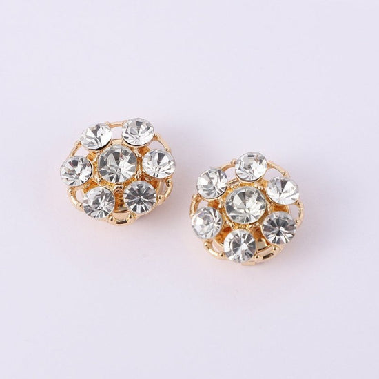 Simple Multi-style Inlaid Rhinestone Cufflinks $10.55 Dana Fashion Color: Style 3 Purity: Pure Natural Women's Accessories Product information: Treatment Process: Pearl Inlay Type: cufflinks Color: Style 1, Style 2, Style 3 Style: Women's Material: Rhines