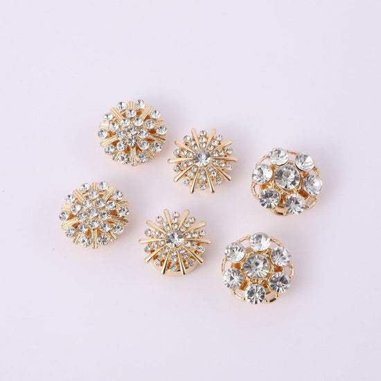 Simple Multi-style Inlaid Rhinestone Cufflinks $10.55 Dana Fashion Color: Style 1 Purity: Pure Natural Women's Accessories Product information: Treatment Process: Pearl Inlay Type: cufflinks Color: Style 1, Style 2, Style 3 Style: Women's Material: Rhines