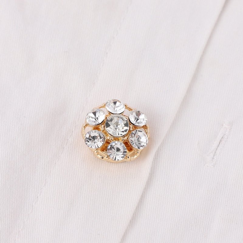 Simple Multi-style Inlaid Rhinestone Cufflinks $10.55 Dana Fashion Color: Style 1 Purity: Pure Natural Women's Accessories Product information: Treatment Process: Pearl Inlay Type: cufflinks Color: Style 1, Style 2, Style 3 Style: Women's Material: Rhines