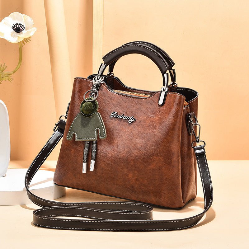 Simple Retro Small Handbag Women $52.73 Dana Fashion Color: Black Women's Bags Product information: Lining texture: polyester cotton Applicable scenario: Daily matching Color: wine red, green, black, light blue, khaki, Brown Outer bag type: slit pocket Ha