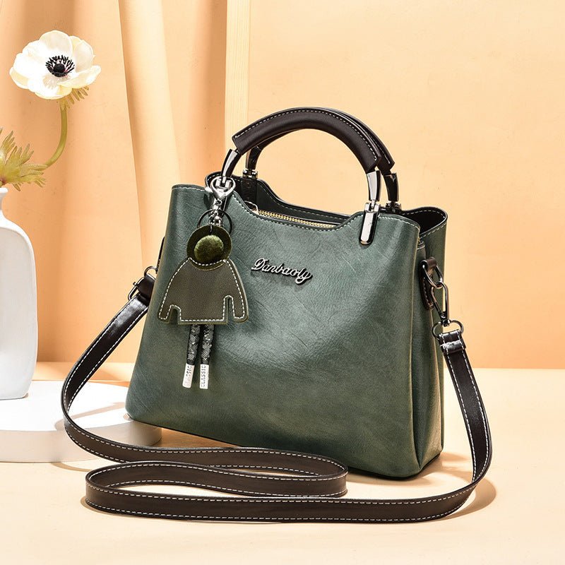 Simple Retro Small Handbag Women $52.73 Dana Fashion Color: Green Women's Bags Product information: Lining texture: polyester cotton Applicable scenario: Daily matching Color: wine red, green, black, light blue, khaki, Brown Outer bag type: slit pocket Ha