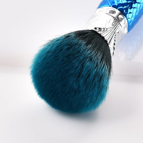 Single makeup brush makeup tool blue $14.39 Dana Fashion Color: Demon blue makeup Product Category: Makeup Brushes Bristle material: nylon Brush package type: OPP Brush handle material: plastic Brush handle specifications: portable 15*5*5 15*5*5 15*5*5