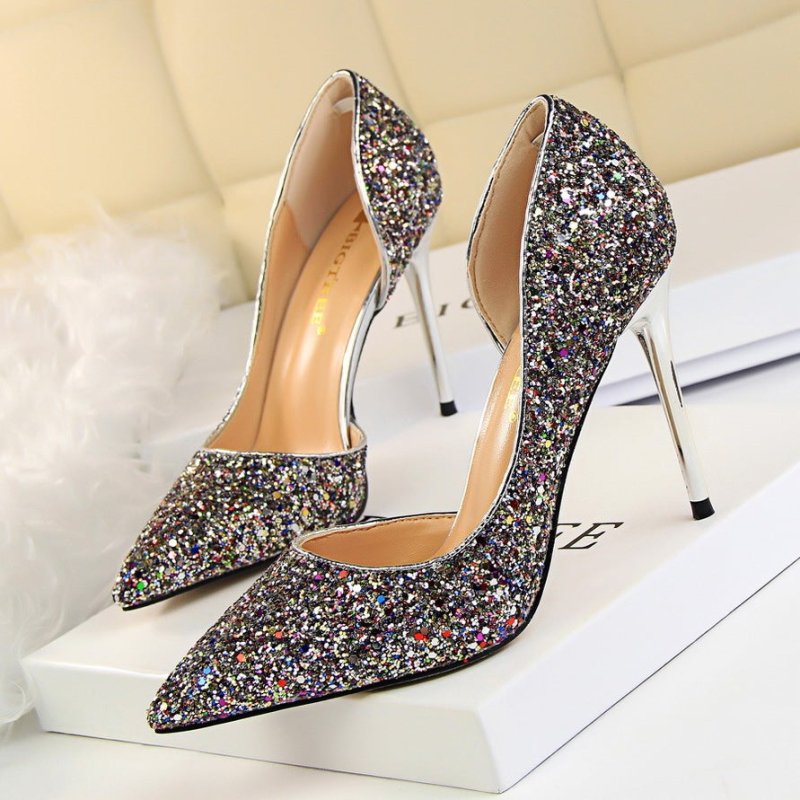 Skinny Women's Shoes Stiletto Heel Shallow Mouth Pointed Side Hollow-out Sequin $44.17 Dana Fashion Color: Color Size: 34 Women's shoes Product information: Pattern: solid color Lining material: imitation leather Color: white, red, black, blue, gold, silv