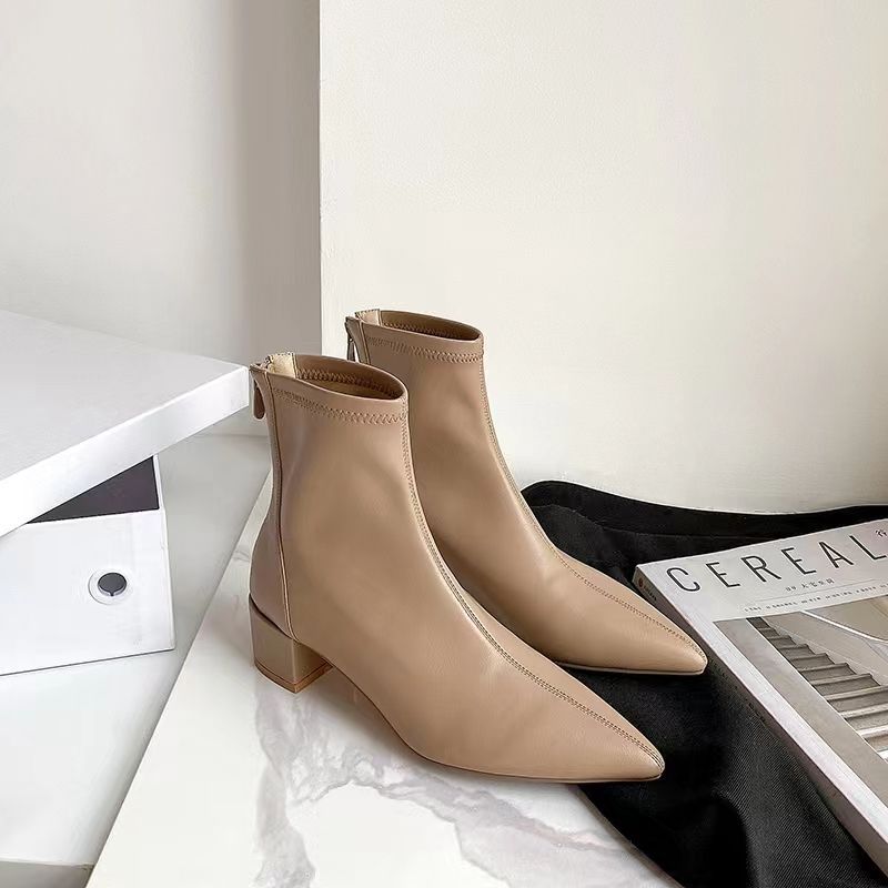Slimming Chunky Heel All-matching Martin Female Boots $43.96 Dana Fashion Color: Apricot Size: 35 Women's shoes Product information: Color: Black with velvet lining, beige, fleece lining, white with fleece lining Heel height: mid heel (3-5CM) Sock length:
