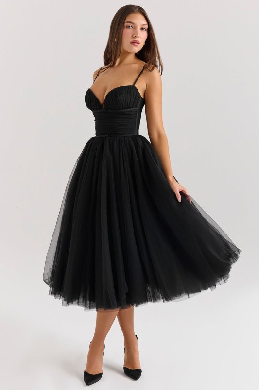 Sling Backless Dress Christmas Banquet $86.74 Dana Fashion Color: Black Size: L Women's clothing Product information: Color: Burgundy, black, picture color Waist Type: Mid waist Size: S,M,L,XL Combination form: Single piece Popular elements: no back Fabri