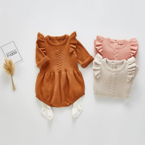 Small flying sleeve knitted baby one piece clothes $25.90 Dana Fashion Color: Apricot Color Size: 100cm Baby Clothing Main fabric composition: Cotton Main fabric content: 100% Safety level: a Closed style: Pullover 1. Asian sizes are 1 to 2 sizes smaller