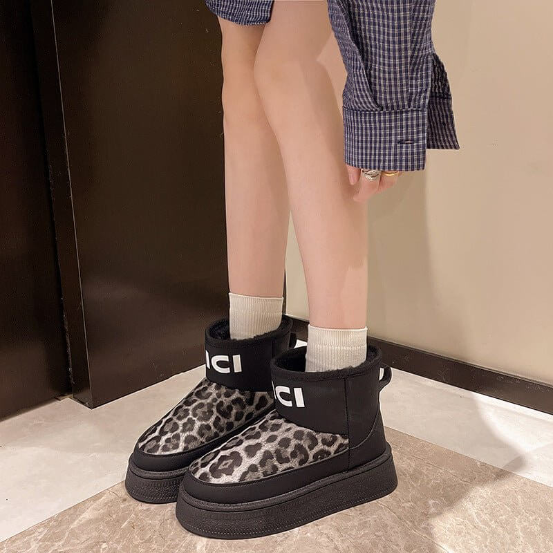 Snow Boots Women's Outer Wear Thick Sole Height Increasing $34.90 Dana Fashion Color: Beige Size: 35 Women's shoes Product information: Pattern: Leopard print Inner material: artificial wool Color: creamy-white, black, yellow Upper height: low top Heel he
