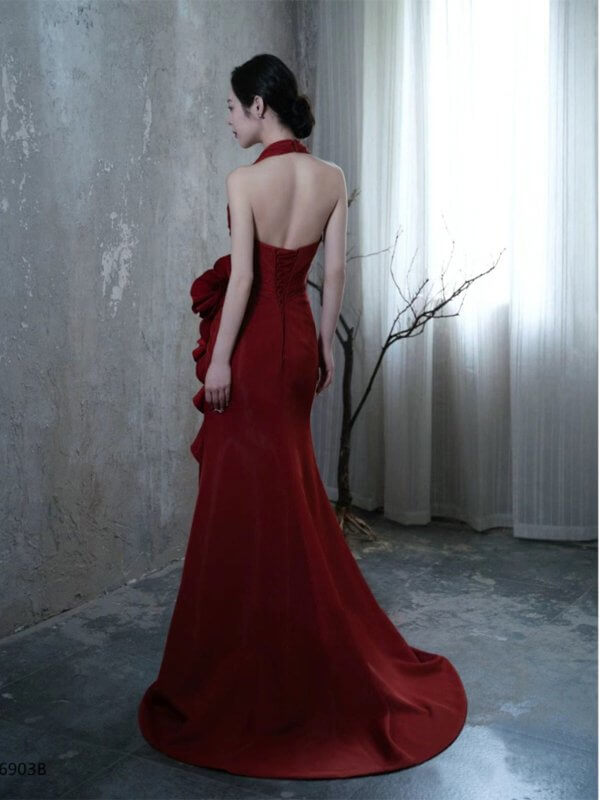 Socialite Style Wine Red Elegant Halter Bride Wedding Toast Dress $180.88 Dana Fashion Color: Red Size: L Women's clothing Product information: Fabric name: Silk Color: red Sleeve type: Regular Main fabric composition: Spandex Waist Type: Mid waist Applic