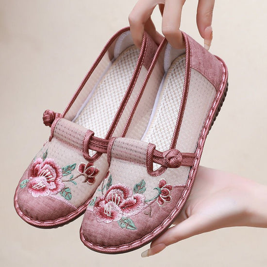 Soft Bottom Ethnic Breathable Embroidered Shoes Middle-aged And Elderly $35.90 Dana Fashion Color: Gray Size: 35 Women's shoes Product information: Pattern: Ethnic Applicable sports: Universal Lining material: Mesh Color: pink, gray Upper height: low top