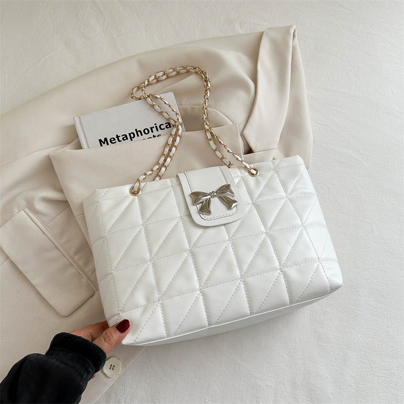 Soft Rhombus Chain Bag Large Capacity Totes $23.76 Dana Fashion Color: White Women's Bags Product information: Lining texture: Polyester Color: black, white, brown, pink Hardness: medium and soft Material: PU Suitcase shape: Horizontal Square Number of sh