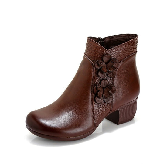 Soft Surface Cattlehide Leather Fashion Medium Chunky Heel Flower Martin Boots $68.99 Dana Fashion Color: Dark Brown Size: 35 Women's shoes Product information: Pattern: solid color Lining material: artificial velboa Applicable sports: Universal Color: wh