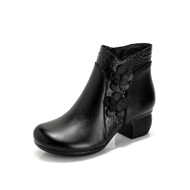 Soft Surface Cattlehide Leather Fashion Medium Chunky Heel Flower Martin Boots $68.99 Dana Fashion Color: Black Size: 35 Women's shoes Product information: Pattern: solid color Lining material: artificial velboa Applicable sports: Universal Color: white,