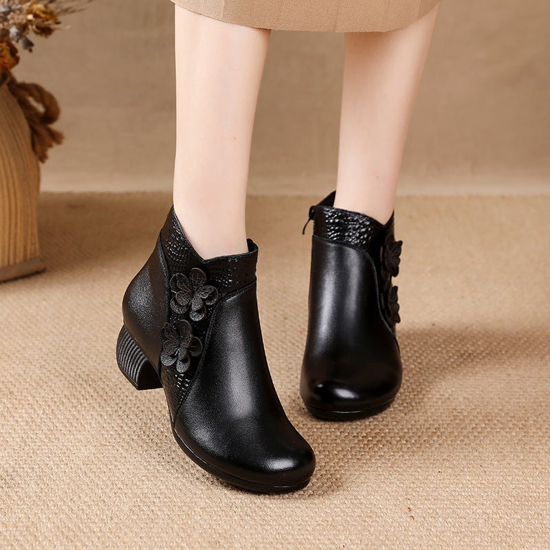 Soft Surface Cattlehide Leather Fashion Medium Chunky Heel Flower Martin Boots $68.99 Dana Fashion Color: Black Size: 35 Women's shoes Product information: Pattern: solid color Lining material: artificial velboa Applicable sports: Universal Color: white,