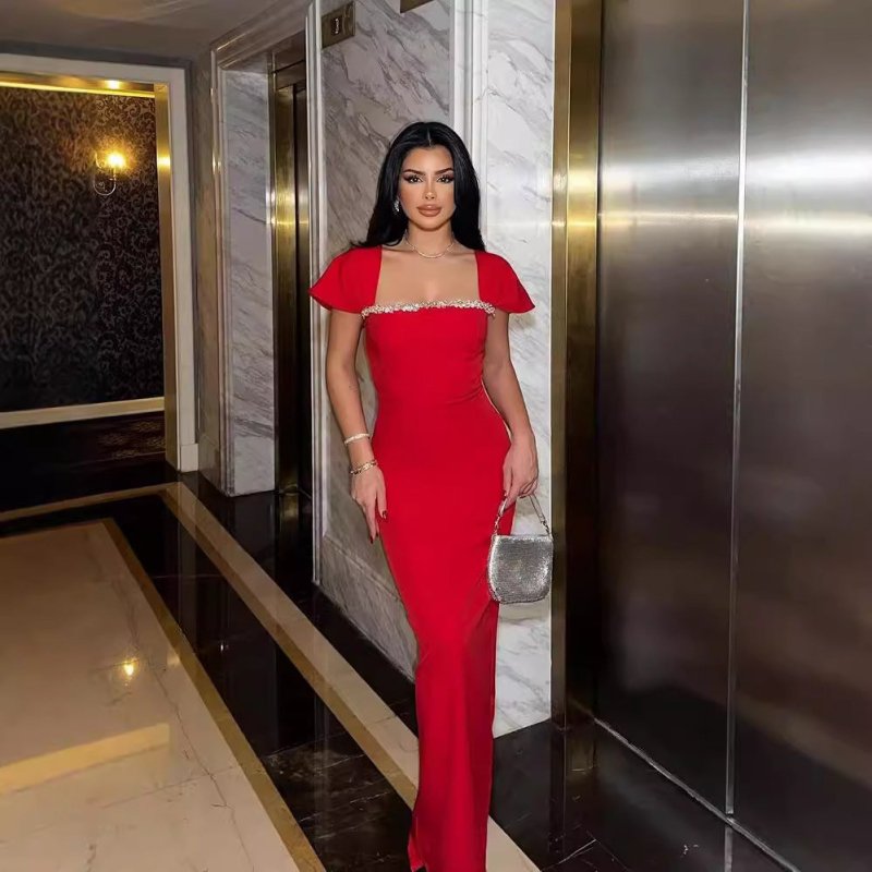Solid Color Diamond Evening Dress $82.90 Dana Fashion Color: Black Size: L Women's clothing Product information: Pattern: solid color Skirt type: tight skirt Color: red, black, blue Waist type: high waist Size: XS,S,M,L Style type: Elegant Combination for