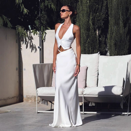 Solid Color Hollow-out Bodycon Maxi Skirt $45.50 Dana Fashion Color: Black Size: L Women's clothing Product information: Pattern: None Fabric name: Polyester Skirt type: hip skirt Color: white, black, brown, red Elasticity: Micro elasticity Main fabric co