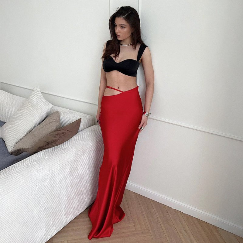 Solid Color Hollow-out Bodycon Maxi Skirt $45.50 Dana Fashion Color: Black Size: L Women's clothing Product information: Pattern: None Fabric name: Polyester Skirt type: hip skirt Color: white, black, brown, red Elasticity: Micro elasticity Main fabric co