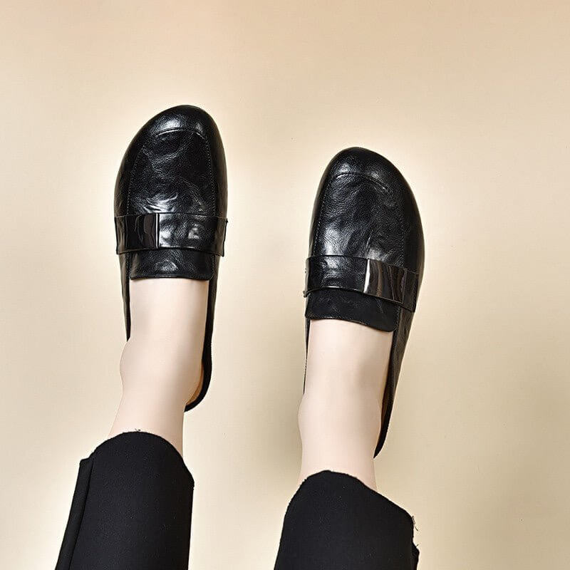 Solid Color Round Toe Low-top Women's Leather Shoes $32.50 Dana Fashion Color: Black 3CM Size: 35 Baby & Mother Product information: Color: Black 3cm, white 3cm, khaki 3cm Size: 35, 36, 37, 38, 39, 40, 41 Toe holder shape: round head Shoe Upper material: