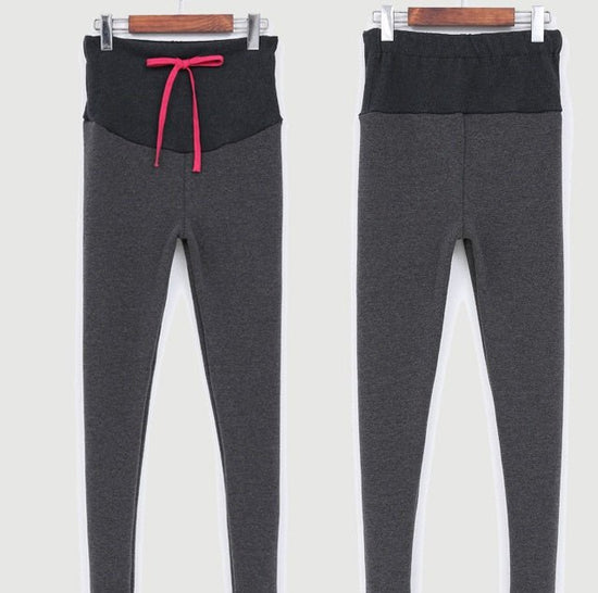 South Korea maternity new winter pregnant women foot leggings and cashmere trousers abdomen supporting feet thick spot $34.66 Dana Fashion Size: L Color: Dark gray style: Flat foot Baby & Mother Texture: cotton blend + velvet Color: black, dark gray, ligh